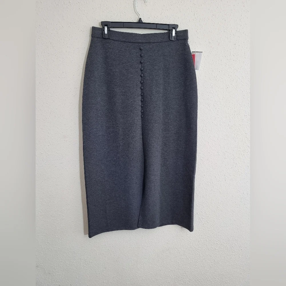 Elegant Gray Women's Skirt - Picture 2 of 7